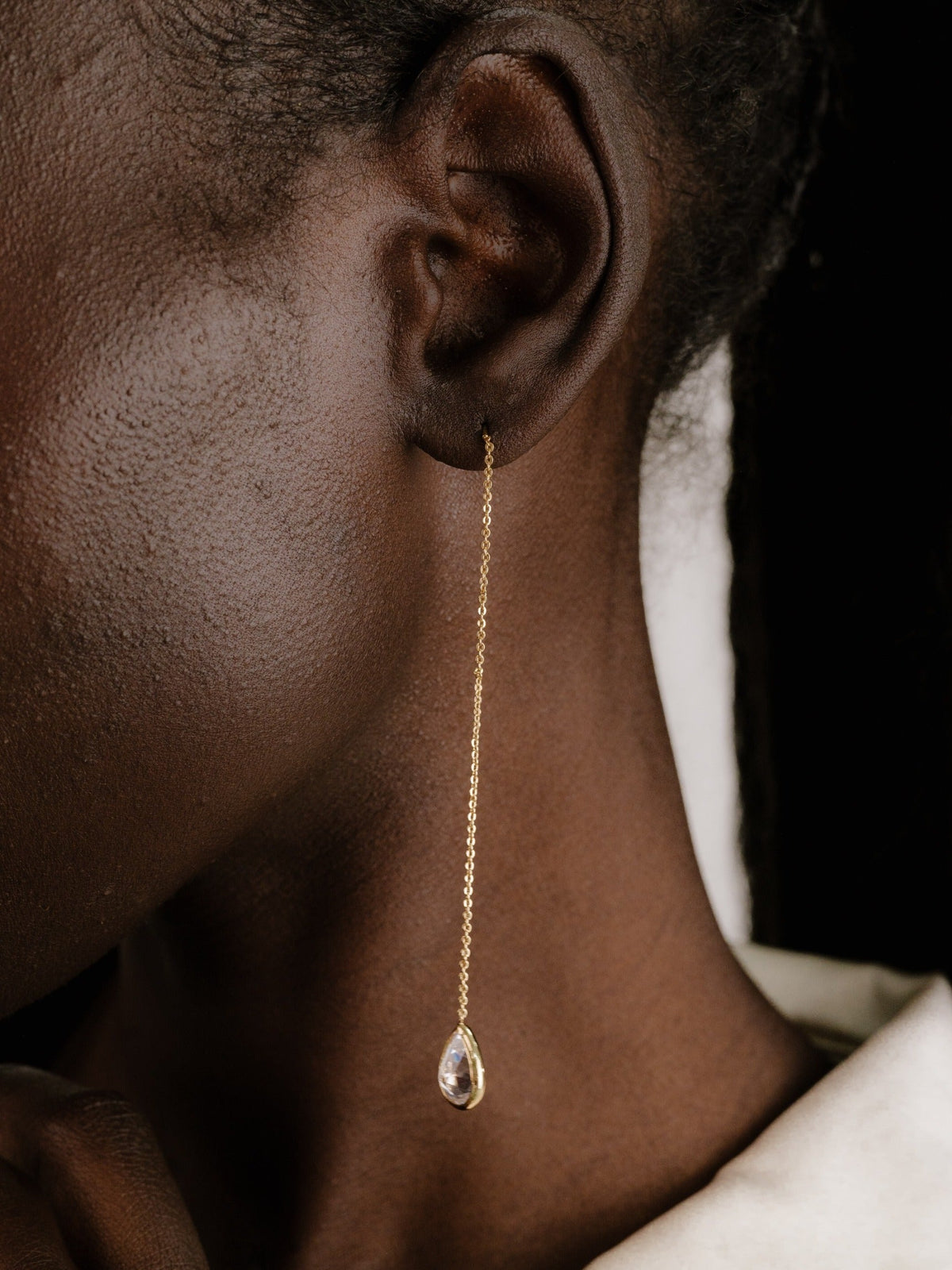 Barely There Chain and Crystal Dangle Earrings | Beach Bunny Swimwear