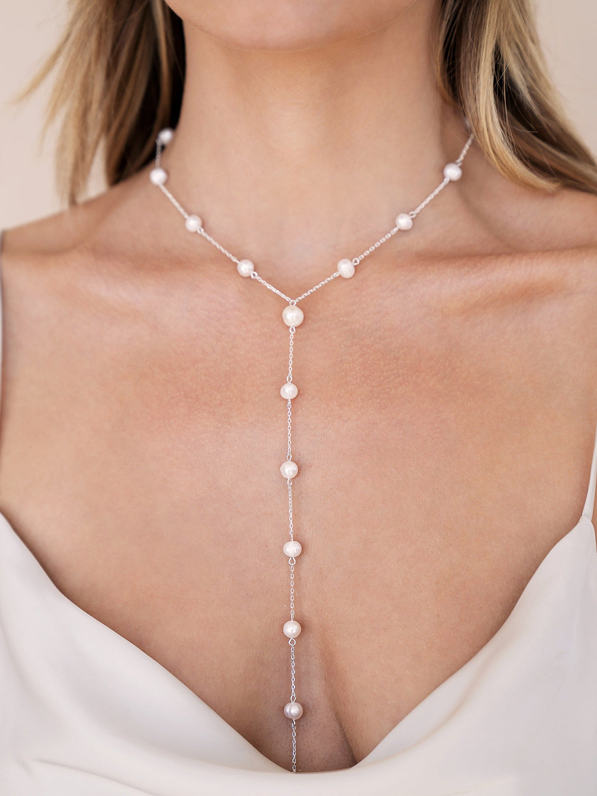 Dripping Pearl Lariat Necklace by Ettika | Beach Bunny Swimwear